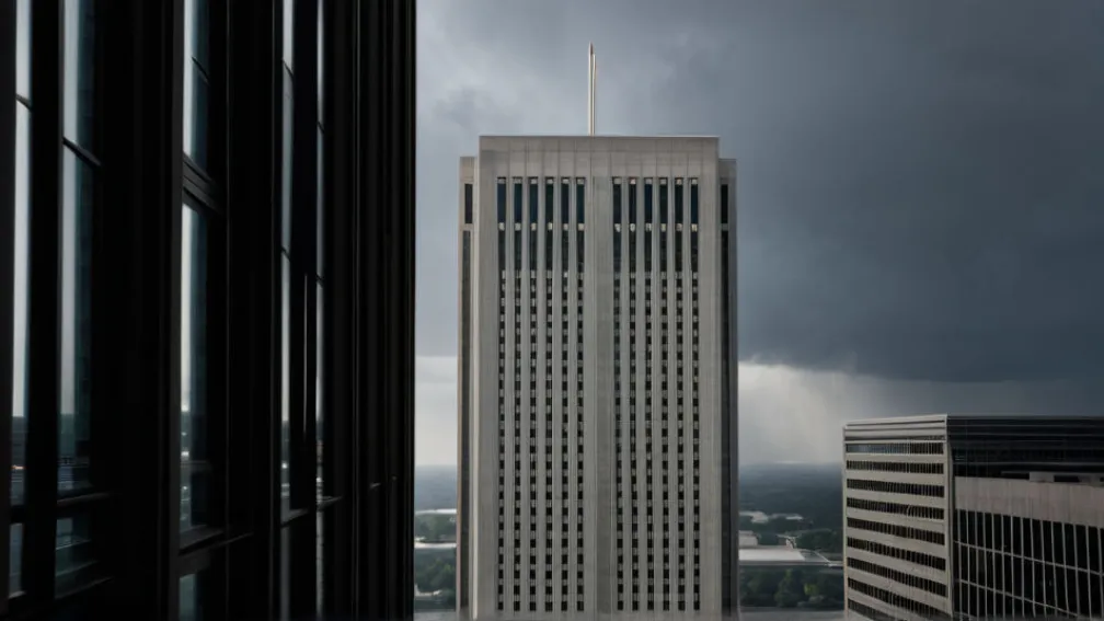 Нью-Йорк: Федеральна Площа 26 — Епіцентр Мігрантського "Пекла" За Трампа