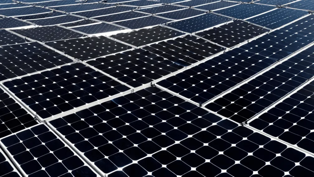 Дослідники MIT представили прорив у сонячних панелях: досягнуто ефективності 50%