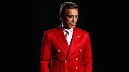 Валентин Гаравани: дизайнер роскошних кольорів та надійного стилю