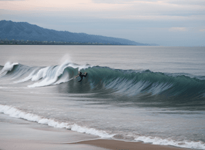 Потужний землетрус у Росії спричинив цунамі: Японія та Гаваї евакуюють населення