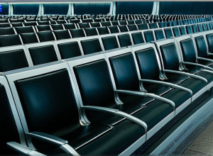 Уряд США закритий: Авіатранспорт у колапсі, тиск на Конгрес зростає