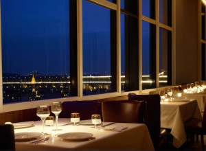 Лондон відроджує нічне життя: Ресторани запрошують на пізні вечері