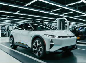 Глава Renault Іспанія: Китай повинен приходити в Європу з інноваціями, а не просто "листами з колесами"