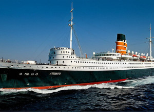 Теплохід «Адмірал Нахімов»