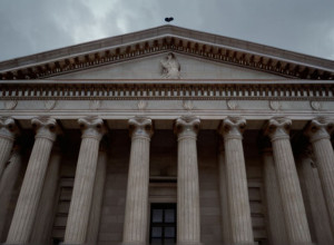 Сотні людей протестують біля Верховного суду в Мадриді через вирок Генеральному прокурору