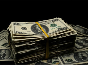 Колишнього євродепутата партії Фараджа засуджено на понад 10 років за хабарництво від оточення Путіна