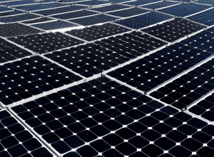 Дослідники MIT представили прорив у сонячних панелях: досягнуто ефективності 50%