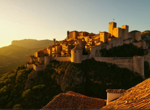 Хатіва: Відкриваючи Історичний Слід від Іберів до Раймона