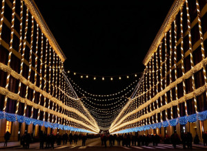 Різдвяна магія Барселони: Путівник по найкращих місцях для селфі зі святковими вогнями