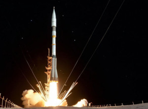 Запуск першого супутника