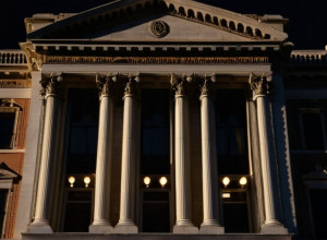 Мадридська колегія лікарів на межі фінансового краху: Мільйони євро втрачено після виборів