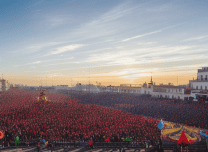 Вулиці Кадіса живуть Карнавалом заздалегідь, а Falla оголошує переможців