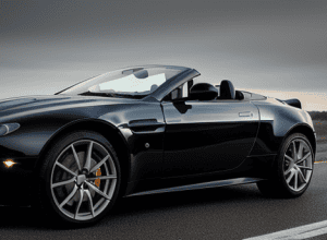 Божевільна та небезпечна втеча на викраденому Aston Martin вулицями Махадаонди, M-503 та A-6