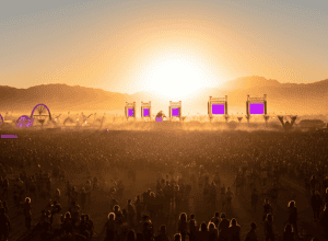 Coachella закриває перший вікенд, поєднуючи світову та локальну музику: від кантрі Post Malone до коридос Junior H