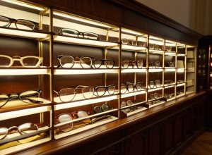 Хорхе Портела: Оптик Педро Санчеса та майстер вінтажних оправ, що стали вірусними