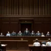 Переслідувач Дженніфер Еністон з'явився до суду напівоголеним: призначено психіатричну експертизу