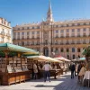 Королева Летиція відвідала сторічний книжковий ярмарок у Мадриді та придбала книги