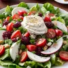 Літній салат з куркою, кукурудзою та рисом: простий рецепт на кожен день
