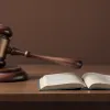 Суд відмовився вимагати телефон Еррехона у справі про зґвалтування