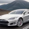 Падіння продажів Tesla: Клієнти пам'ятають про зв'язок Маска та Трампа