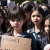 "Скорочення можуть врятувати бюджет, але знищити майбутнє": Молодь висловлює невдоволення недостатньою увагою на саміті в Севільї