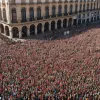 У Севільї тисячі людей протестують проти відключень світла: Критична ситуація в спеку