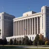 Держдеп США звільняє понад 1300 працівників: реформа та її наслідки