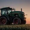 Трактори проти лазерних мечів: Farming Simulator б'є рекорди продажів